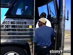 Tre persone nera cazzo sul degli autobus