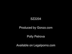 Polly Petrova - kleiner Arsch Anal mit riesiger Schwanz