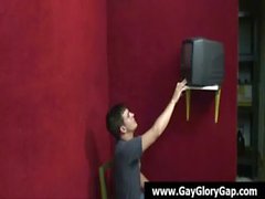 Homosexuell Hardcore- Gloryhole Sex Porno und böse Homosexuell Hand 19.