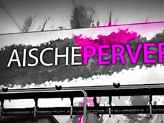 Aische -Pervers - Weltpremiere Mein Erster Pisswalk!