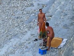 Compilación de mamadas en la playa pública oculta