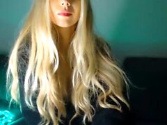 Blondi teini Sierras Ensimmäinen eroottinen itsetyydytysvideo
