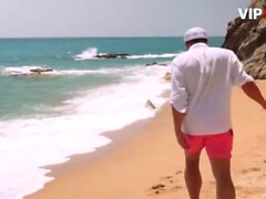 VIP Sex Vault - Portugiesische Babe Noe Milch am Strand geschlagen