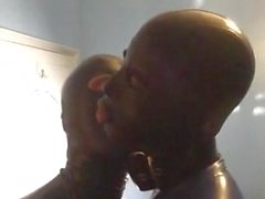 Kissing lateksi