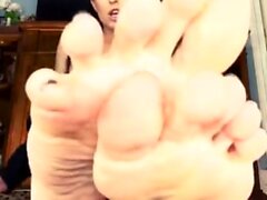 Queenmothersoles - Femdom Foot Bitch Cei Joi (Custom - нет