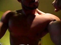 Str8 Bodybuilder Flexion Nude