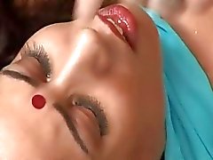 Indian slut gets her ass fucked from behind