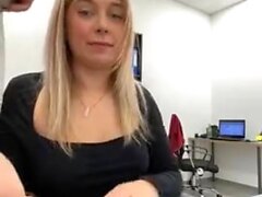 Heiße blonde Babe Solo Masturbation