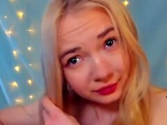 Cute amateur teen girl toying her pussy in bed on cam