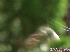 Eurobabe pussyfucked hårt outdoors