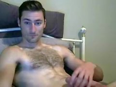 jerkvid fucking gorgeous wanker with hairy chest
