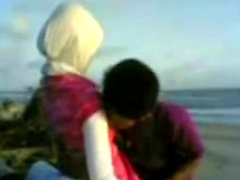 indonésio Cewek jilbab Mesum di tepi de Pantai