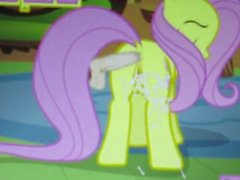 FLUTTERSHY Obtiene el culo * * Squee