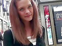 Strakke Tsjechische meisje Kelly zon betaald voor seks