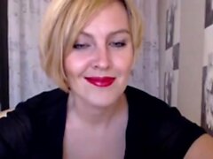 Blond ifrån onanera med OhMiBod på webcam