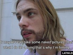 LatinLeche - Latina di Kurt Cobain Rassomiglianza Con scopa un sexy Cameraman For Cash