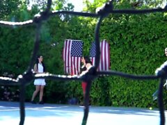 Entraîneurs de tennis chaud Kenzie Madison et Katrina Jade Souble