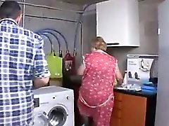 Granny fodendo o mecânico
