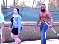 BBW Hot Wife Cuckolds com Pool Guy