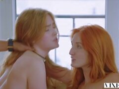 coquine en richesse couple partage une rousse parfaitement des vacances