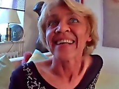 Corné Granny Craves suffit Cock !