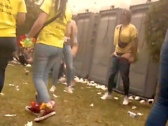 Oktoberfest, voyeur outdoor festival pissing