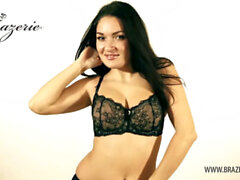 Lingerie, grandi tette