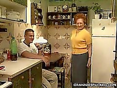 Cocina de de GILF Follar