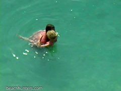 amantes desnudas capturados en cámaras de de la playa