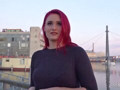 Saksan scout - punapää college teini Melina puhua vittu kadun valu